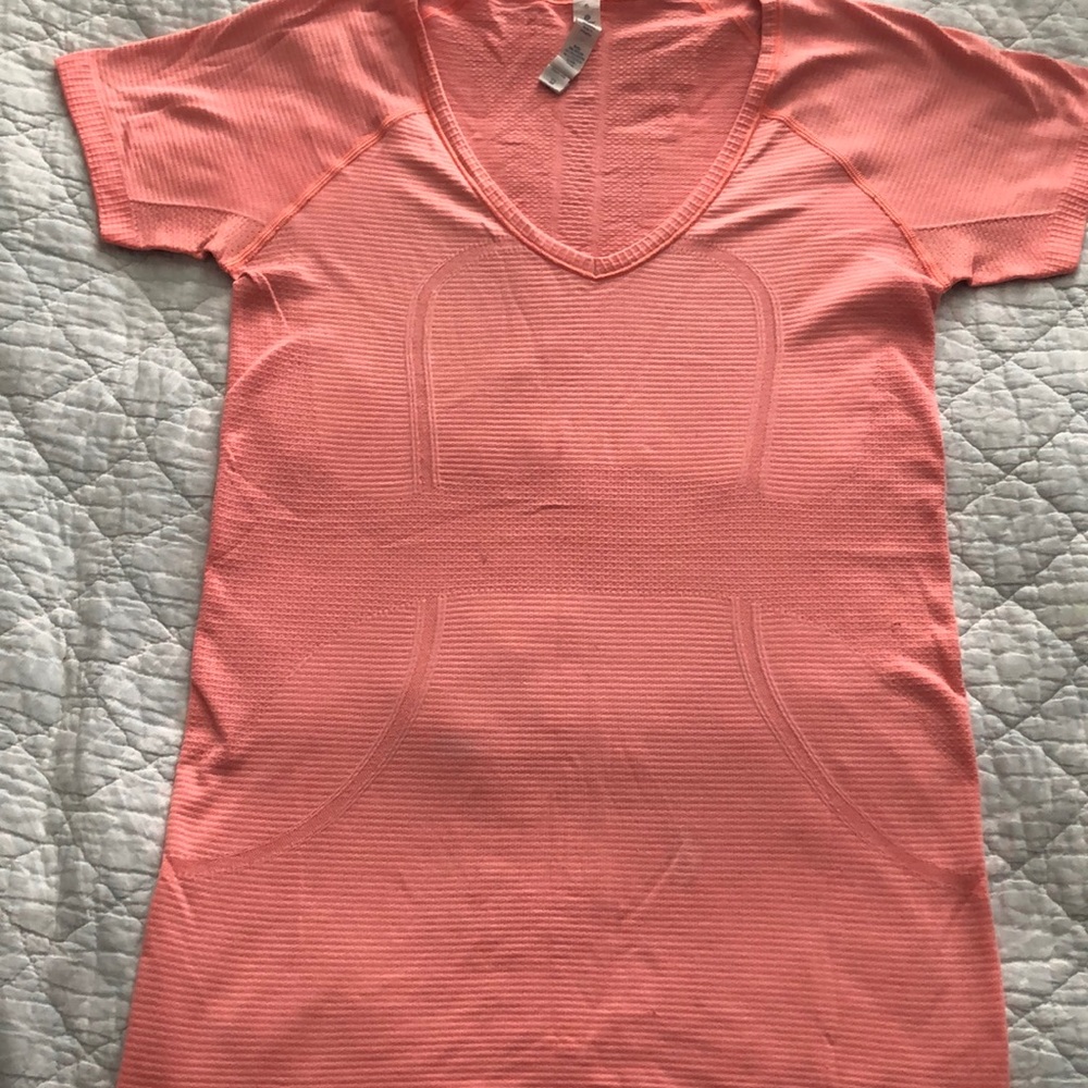Lululemon work out shirt